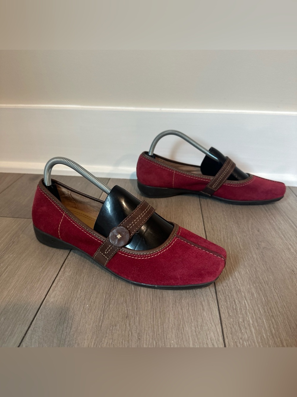 NATURALIZER Womens Size 9.5 Referee Red Suede Mary Jane Flats Shoes